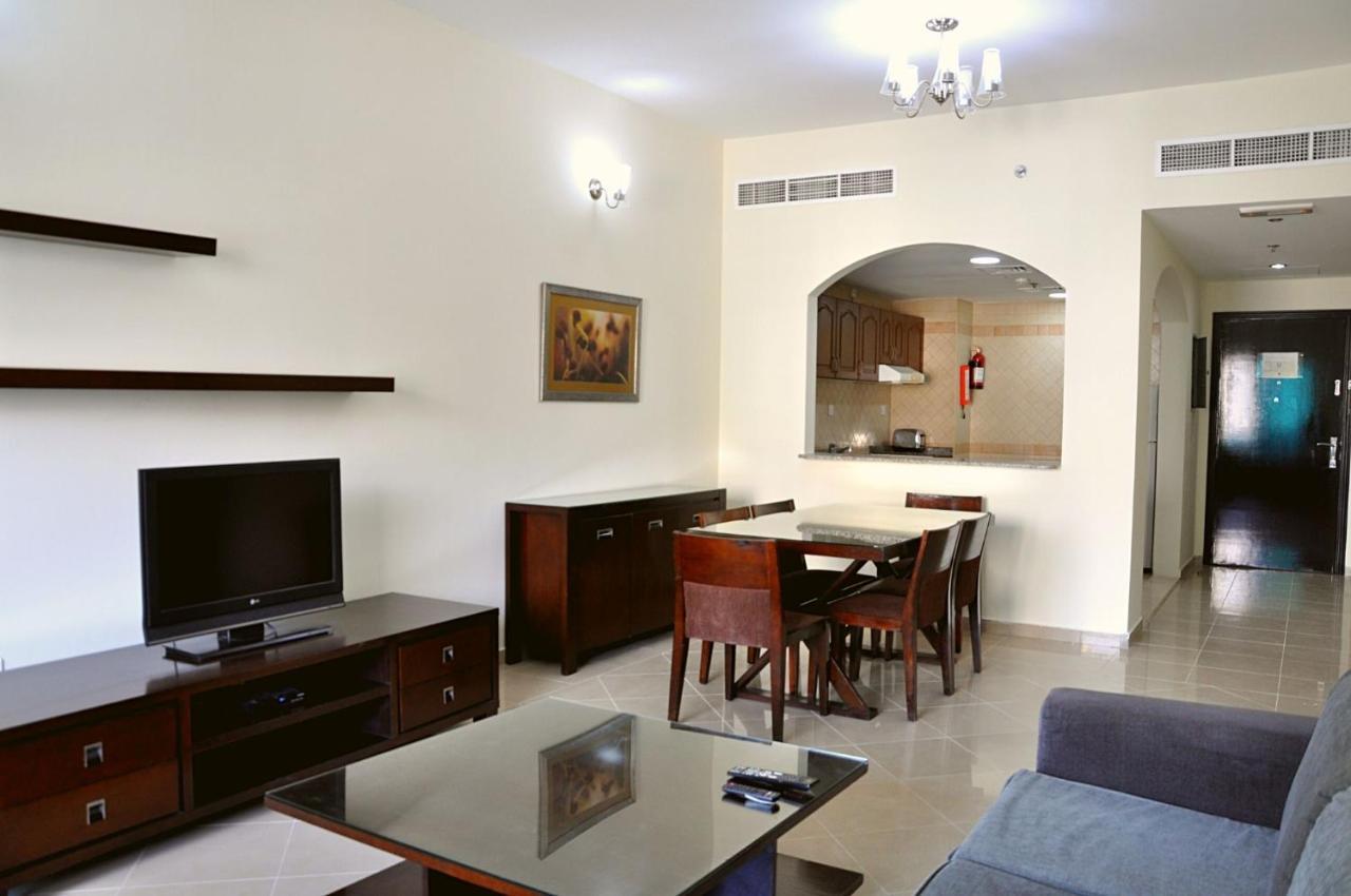 Care Holiday Homes Apartments Barsha Heights ドバイ エクステリア 写真