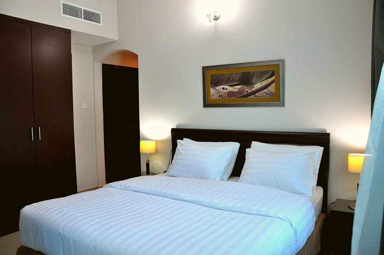 Care Holiday Homes Apartments Barsha Heights ドバイ エクステリア 写真