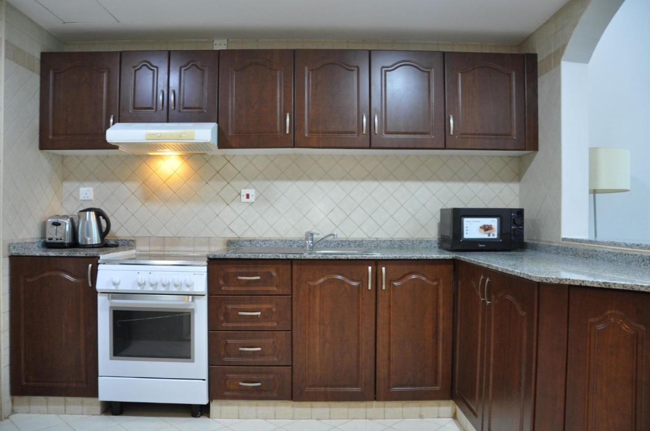 Care Holiday Homes Apartments Barsha Heights ドバイ エクステリア 写真