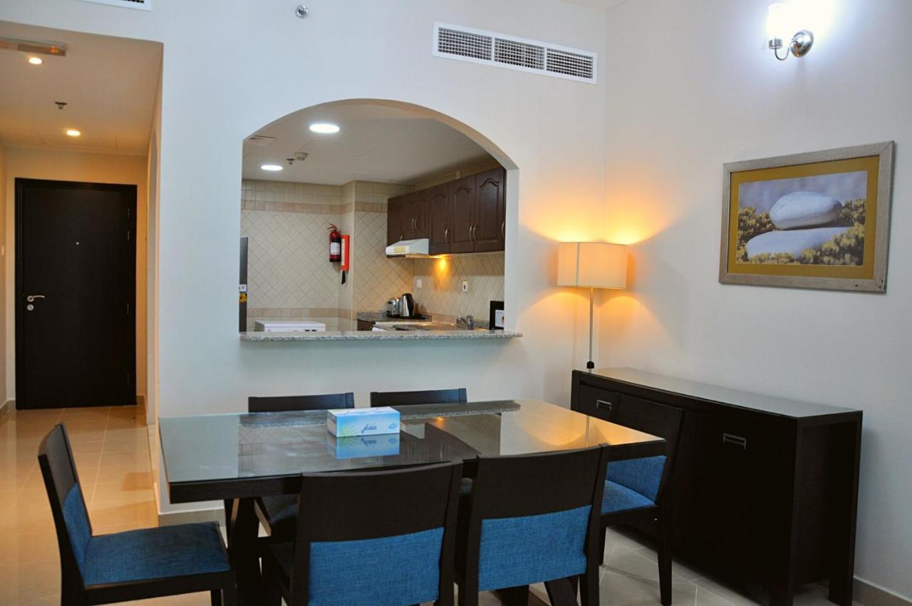 Care Holiday Homes Apartments Barsha Heights ドバイ エクステリア 写真