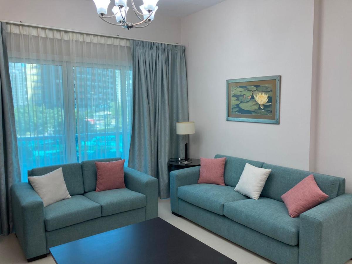 Care Holiday Homes Apartments Barsha Heights ドバイ エクステリア 写真
