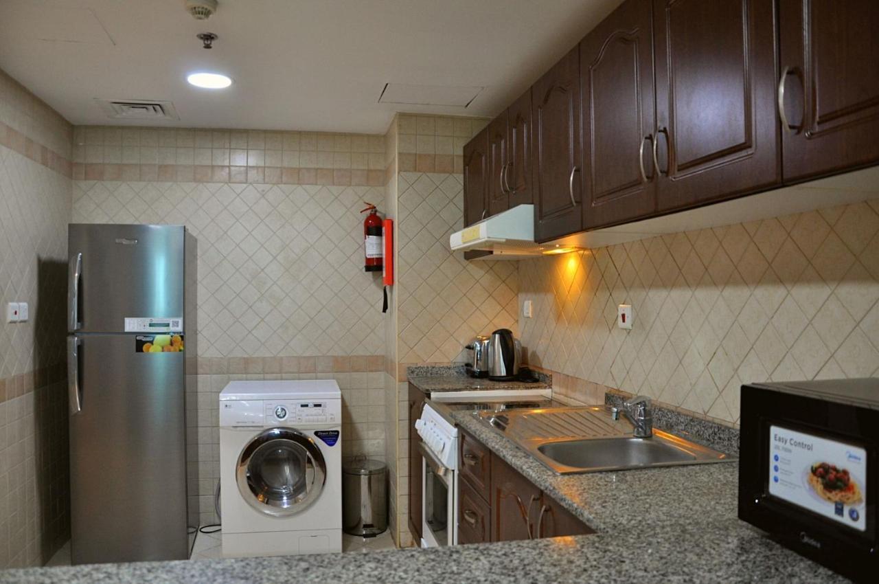 Care Holiday Homes Apartments Barsha Heights ドバイ エクステリア 写真