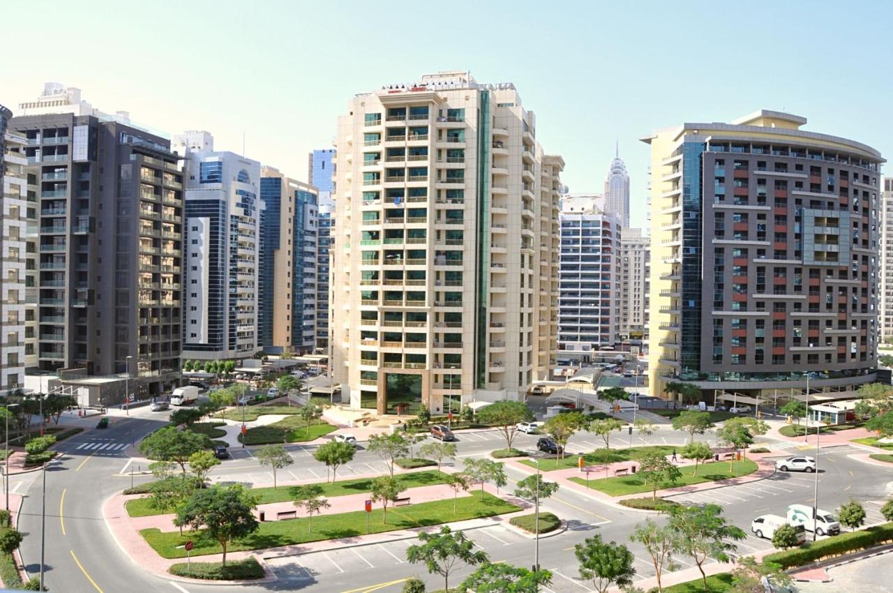 Care Holiday Homes Apartments Barsha Heights ドバイ エクステリア 写真