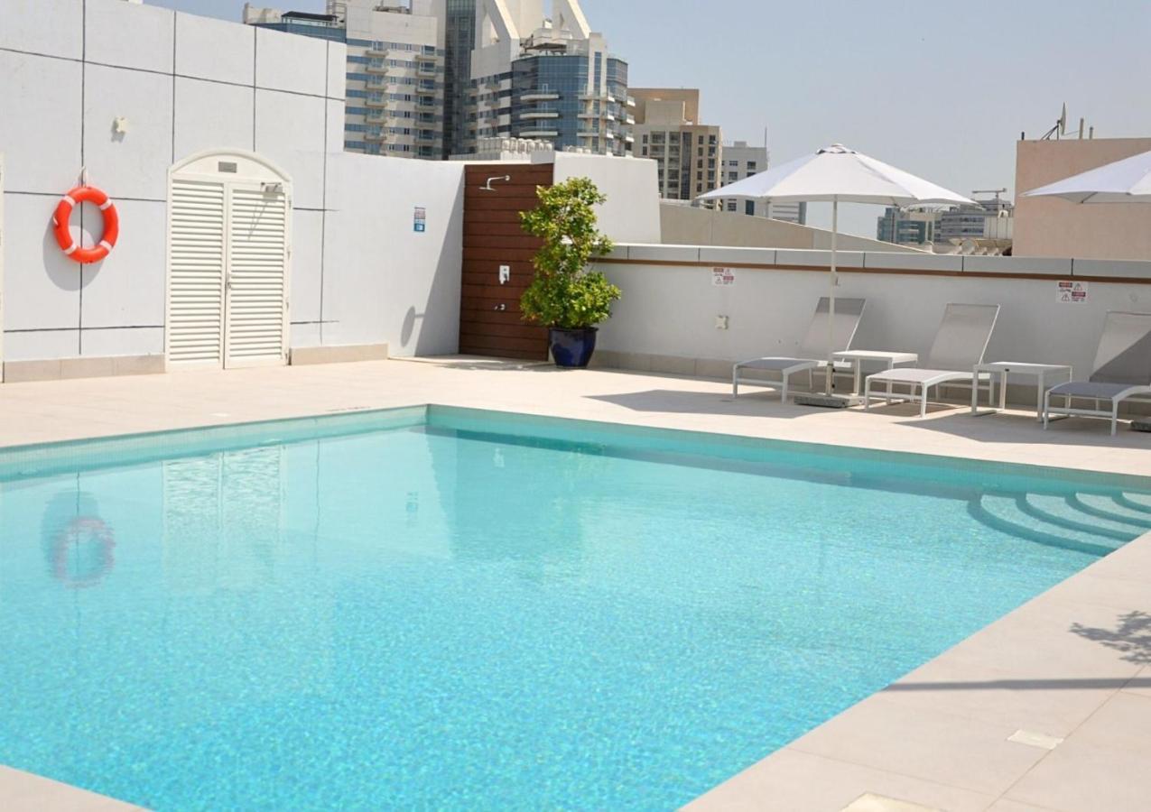 Care Holiday Homes Apartments Barsha Heights ドバイ エクステリア 写真